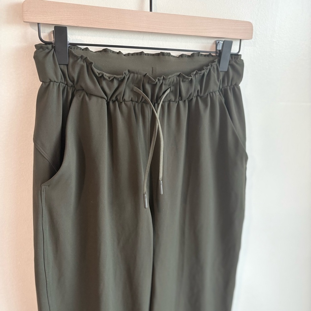 Lululemon On The Fly Joggers Dark Olive Green Pants Women’s Size 4 - Picture 5 of 8